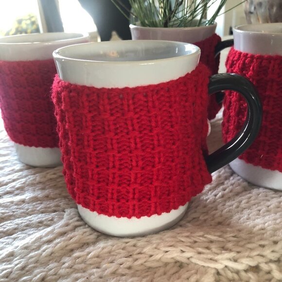 SET OF 2 SWEATER WEATHER CUTE THRESHOLD MUG WITH REMOVABLE RED SWEATER - Picture 2 of 3